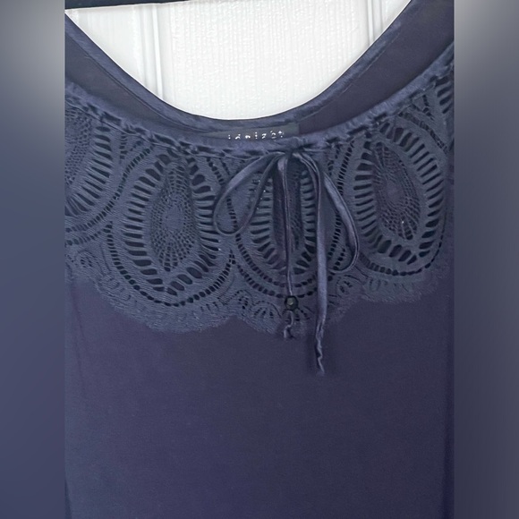 Carole Hochman Midnight women’s Sz M pajama top satin straps and lace front BLUE - Picture 2 of 8